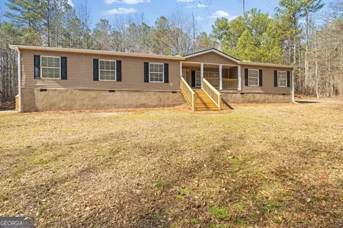 576 Red Land Rd, Franklin, GA 30217
