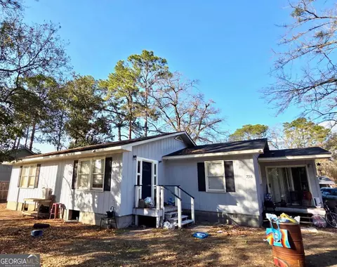 758 Hearn Rd, Hinesville, GA 31313