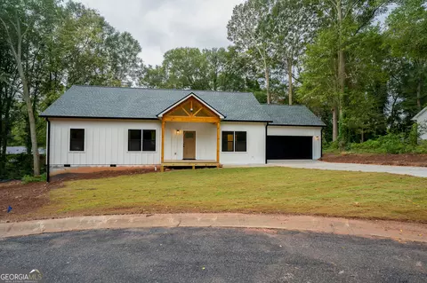 83 Crestwood Dr, Hartwell, GA 30643