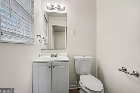Bath - 1660 Valencia Rd, Decatur, GA 30032 photo 1 of 2