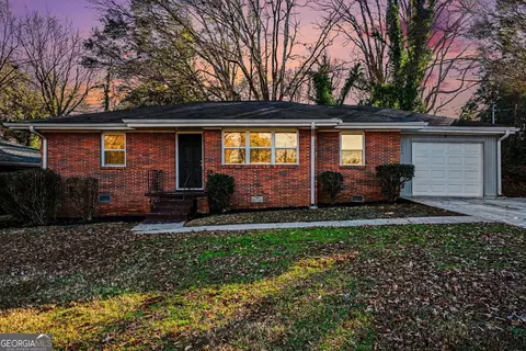 Exterior - 1660 Valencia Rd, Decatur, GA 30032 photo 2 of 4