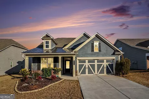 375 Plainfield St, Fayetteville, GA 30215