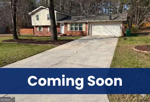6310 Field Glen Rd, Stone Mountain, GA 30087