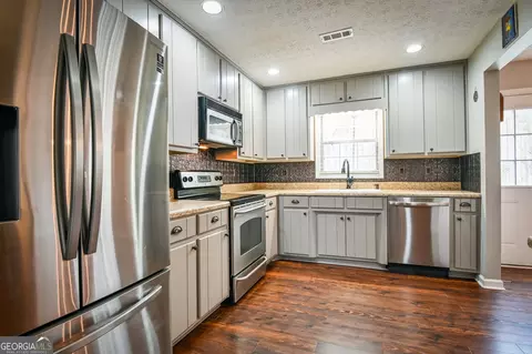Kitchen - 3545 Briscoe Dr, Monroe, GA 30655 photo 1 of 1