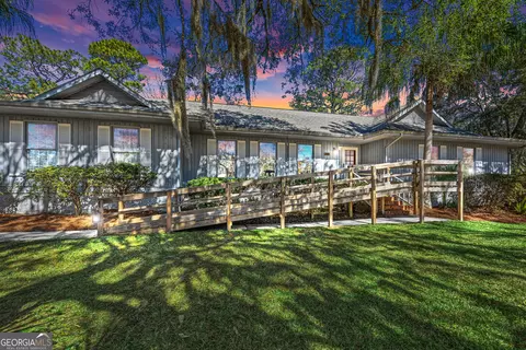 341 Point Peter Pl, Saint Marys, GA 31558