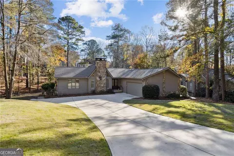 420 Hackberry Ct, Roswell, GA 30076