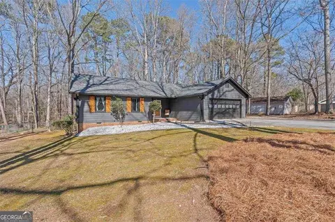 Exterior - 150 Tall Oak Trl, Covington, GA 30014 photo 2 of 11