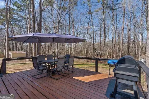 Exterior - 150 Tall Oak Trl, Covington, GA 30014 photo 4 of 11