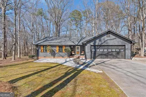 Exterior - 150 Tall Oak Trl, Covington, GA 30014 photo 3 of 11