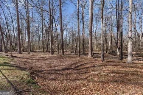Exterior - 150 Tall Oak Trl, Covington, GA 30014 photo 9 of 11