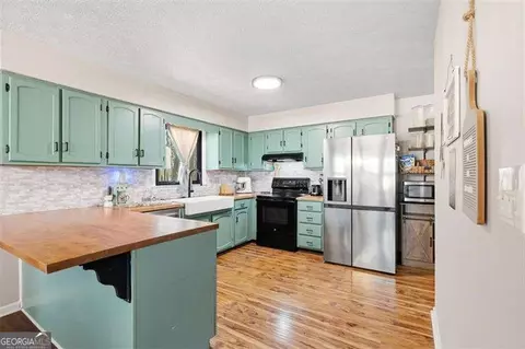 Kitchen - 150 Tall Oak Trl, Covington, GA 30014 photo 1 of 6