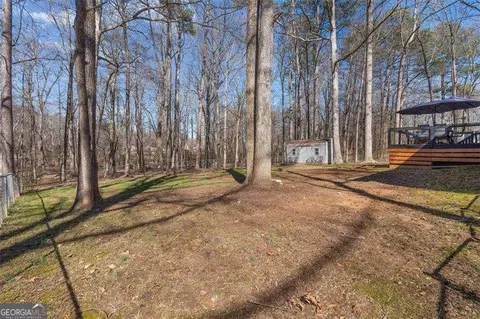 Exterior - 150 Tall Oak Trl, Covington, GA 30014 photo 8 of 11