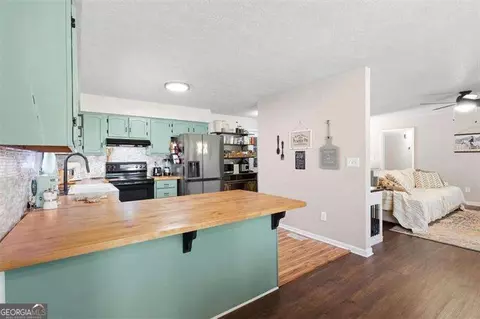 Kitchen - 150 Tall Oak Trl, Covington, GA 30014 photo 2 of 6