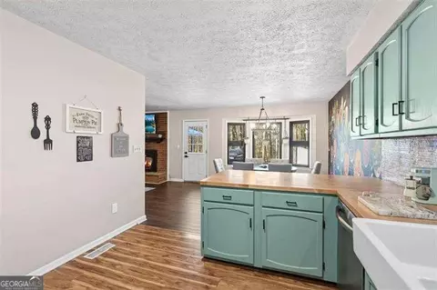 Kitchen - 150 Tall Oak Trl, Covington, GA 30014 photo 5 of 6