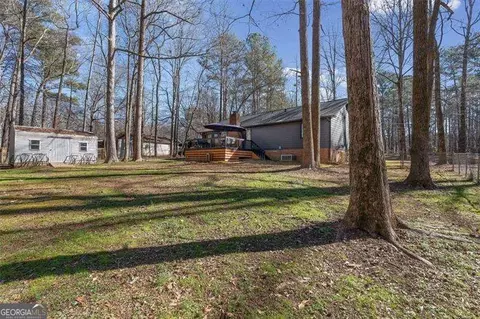 Exterior - 150 Tall Oak Trl, Covington, GA 30014 photo 7 of 11