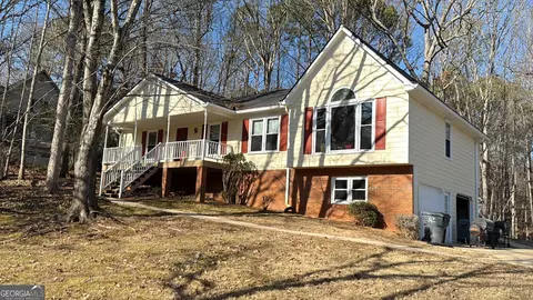 147 Springwater Trce, Woodstock, GA 30188