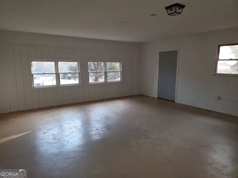 Living - 100 Willow Shoals Dr, Covington, GA 30016 photo 3 of 3