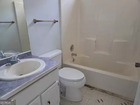Bath - 100 Willow Shoals Dr, Covington, GA 30016 photo 1 of 1