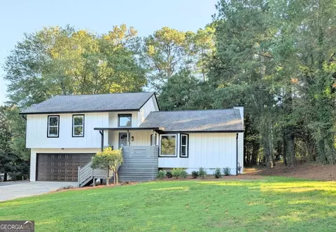 9760 Loblolly Ln, Roswell, GA 30075
