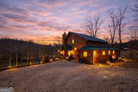 28 Wood Ln, Blue Ridge, GA 30513
