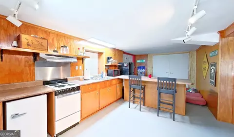 Kitchen - 290 Long Rd, Bainbridge, GA 39817 photo 5 of 6