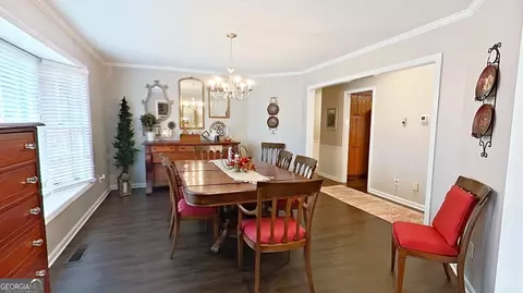 Dining - 290 Long Rd, Bainbridge, GA 39817 photo 1 of 4