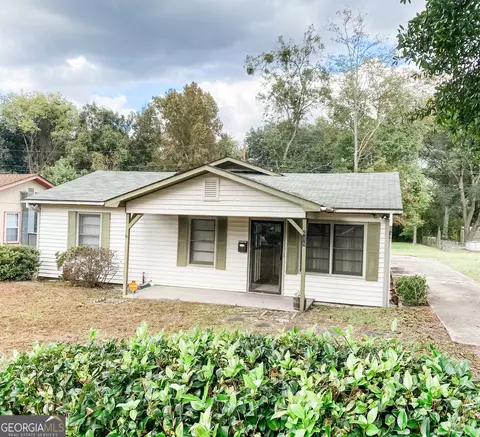 618 Robinson Dr, Jesup, GA 31545