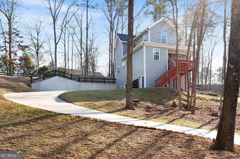 15 Swallow Dr SE, White, GA 30184