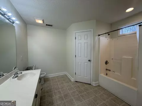Bath - 140 Summit Ln, Carnesville, GA 30521 photo 2 of 2