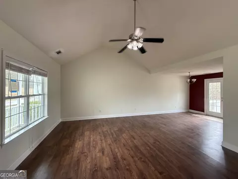 Living - 140 Summit Ln, Carnesville, GA 30521 photo 1 of 1