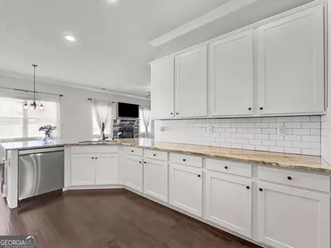 Kitchen - 190 Ruby Ln, Mcdonough, GA 30252 photo 4 of 4