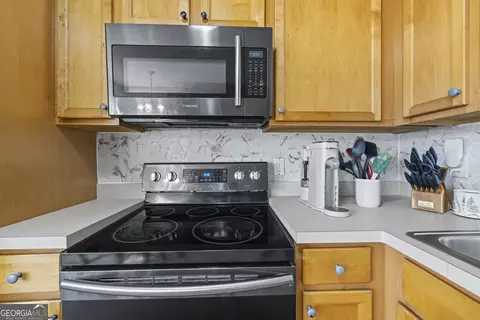 Kitchen - 7 Crest View Cir, Carnesville, GA 30521 photo 5 of 5