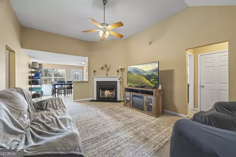 Living - 7 Crest View Cir, Carnesville, GA 30521 photo 1 of 1