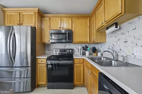 Kitchen - 7 Crest View Cir, Carnesville, GA 30521 photo 2 of 5