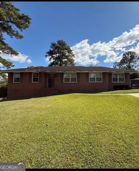 673 Woodridge Dr, Macon, GA 31204