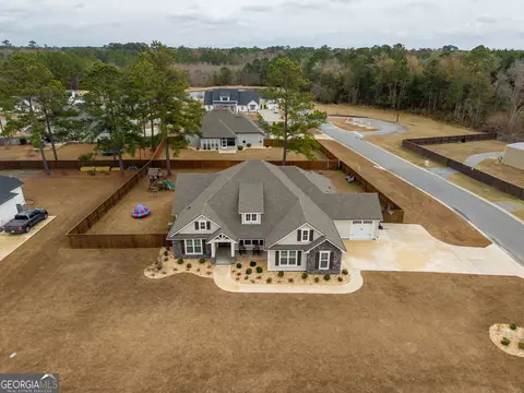 7280 Mill Ridge Dr, Hahira, GA 31632