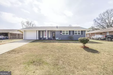 82 Oliver Dr, Warner Robins, GA 31088