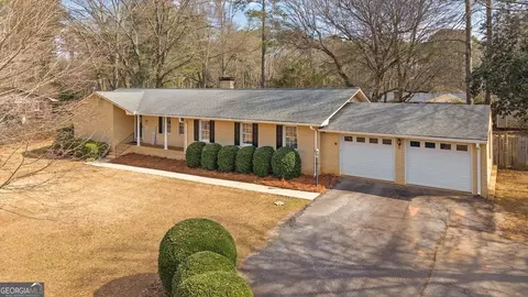 120 N Fairlawn Dr, Carrollton, GA 30117
