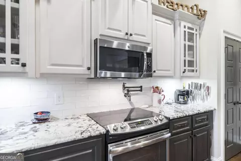 Kitchen - 68 Will Way, Byron, GA 31008 photo 2 of 3