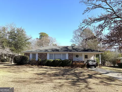 1615 Knox St, Dublin, GA 31021