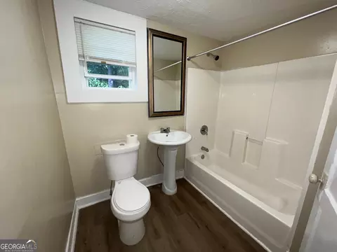 Bath - 304 Boulevard, Lagrange, GA 30240 photo 3 of 3