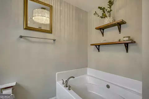 Bath - 240 Avalee Rd, Brooks, GA 30205 photo 3 of 5