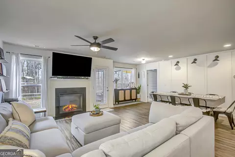 Living - 240 Avalee Rd, Brooks, GA 30205 photo 1 of 1