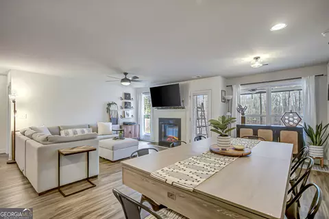 Dining - 240 Avalee Rd, Brooks, GA 30205 photo 2 of 2