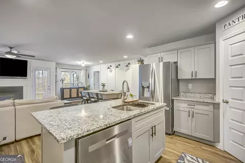 Kitchen - 240 Avalee Rd, Brooks, GA 30205 photo 4 of 8