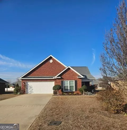 99 Rambling Creek Cv, Byron, GA 31008