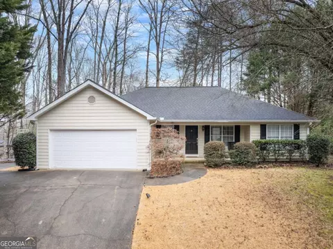 8450 Emerald Pointe Ln, Gainesville, GA 30506