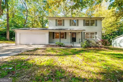 33 Old Farm Rd, Marietta, GA 30068