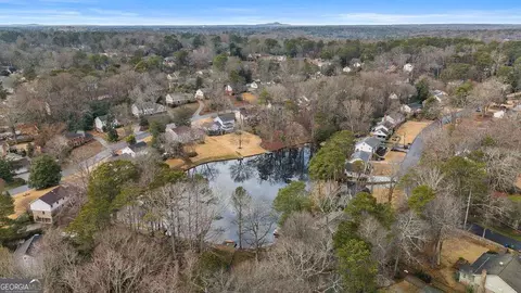 5147 Meadowlake Dr, Dunwoody, GA 30338