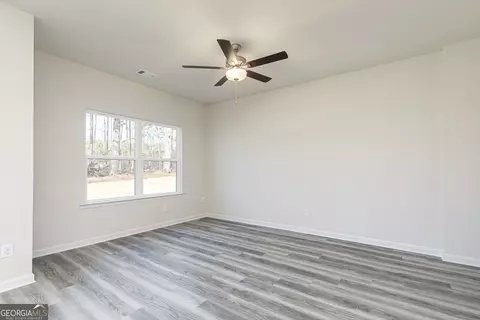 Living - 216 Rooker Dr, Lagrange, GA 30241 photo 1 of 1